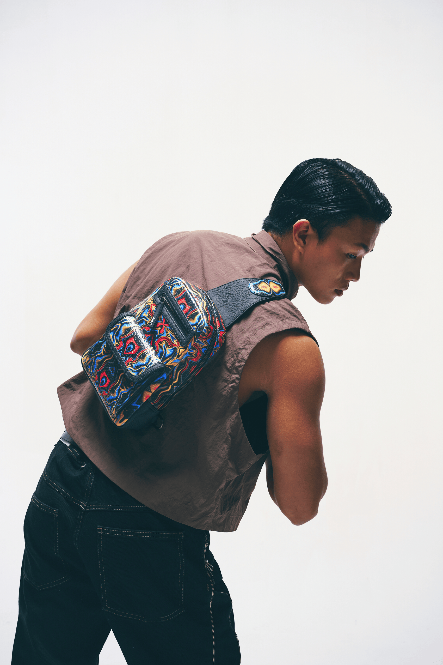 Kosmic Immersion Sling Bag- Noir Men