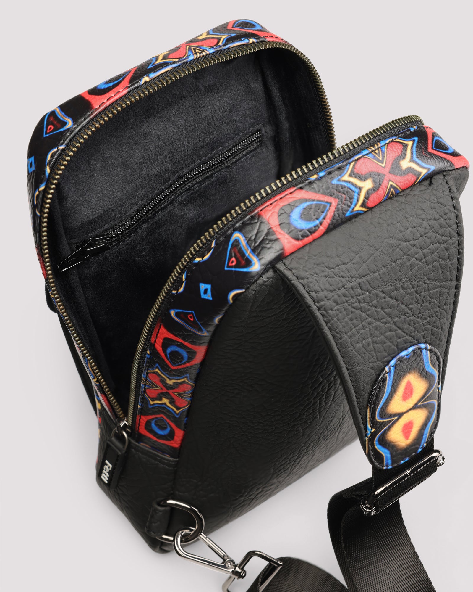 Kosmic Immersion Sling Bag- Noir Men