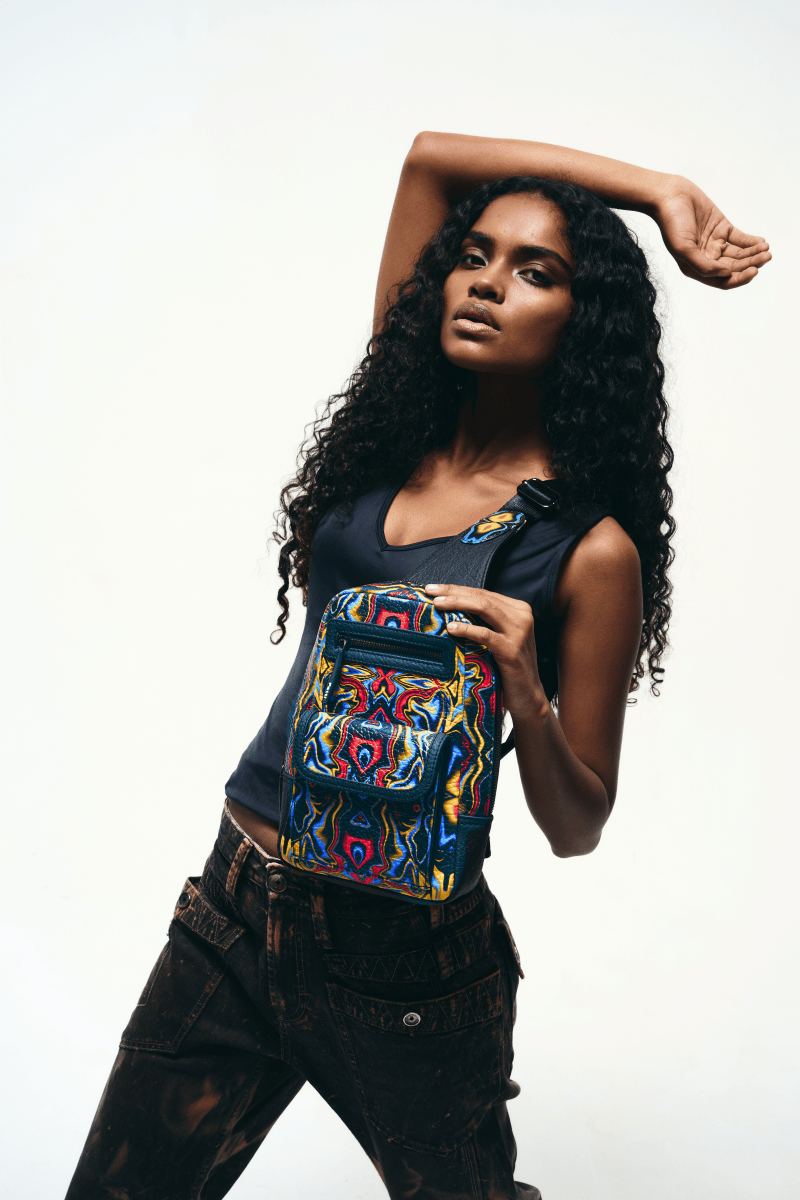 Kosmic Immersion Sling Bag - Noir Women - Fetti