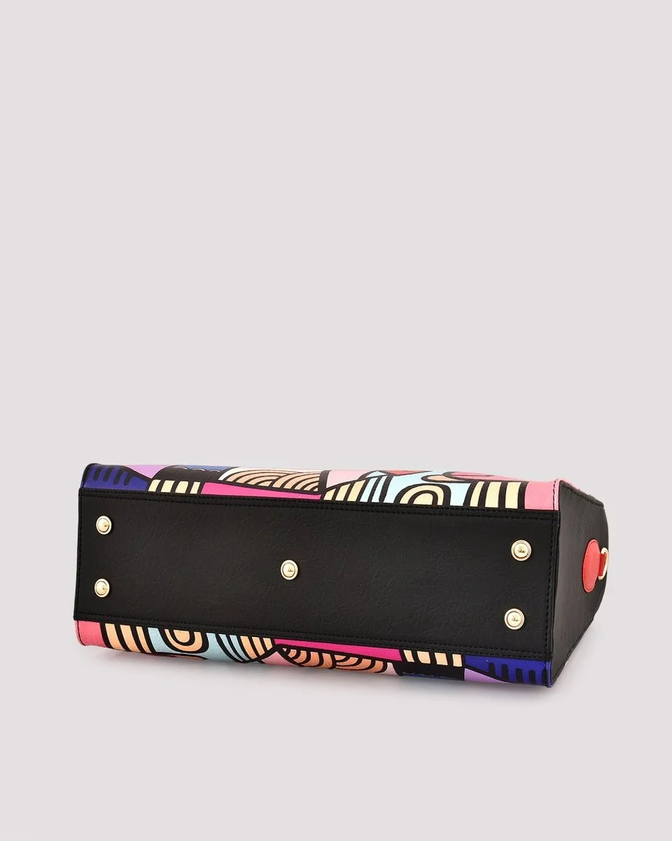 Detailed stitching craftsmanship on women’s tote bag